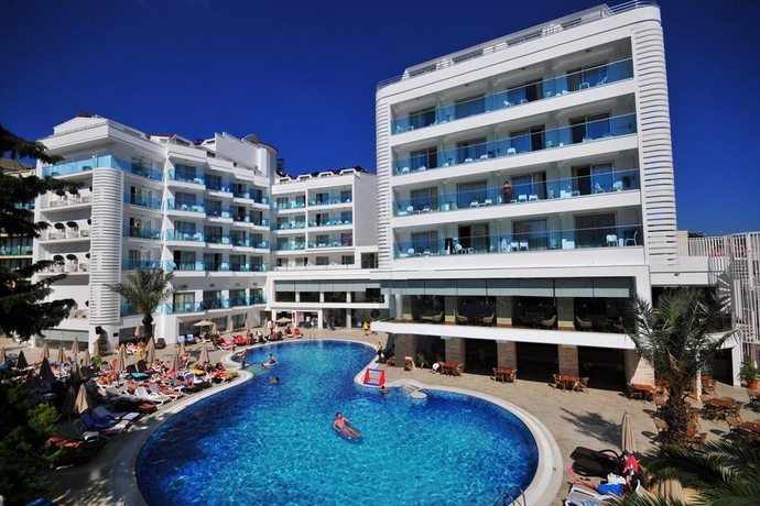 Imagen general del Hotel Blue Bays. Foto 11