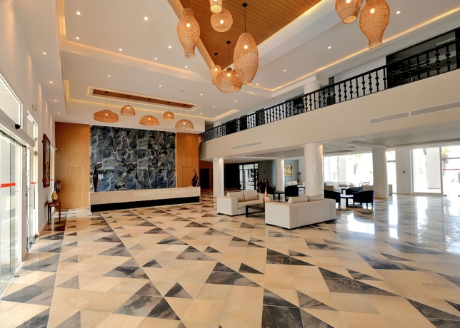 Imagen de los interiores del Hotel Blue Beach Golf and Spa. Foto 18