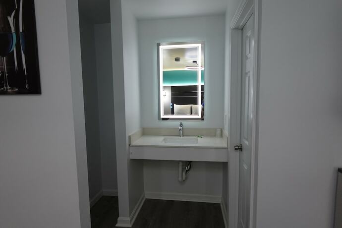 Imagen de la habitación del Hotel Blue Beach Motel. Foto 13
