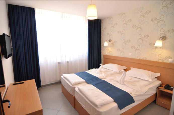 Imagen de la habitación del Hotel Blue Beach Studios. Foto 2