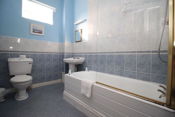 Imagen de la habitación del Hotel Blue Bell. Foto 17