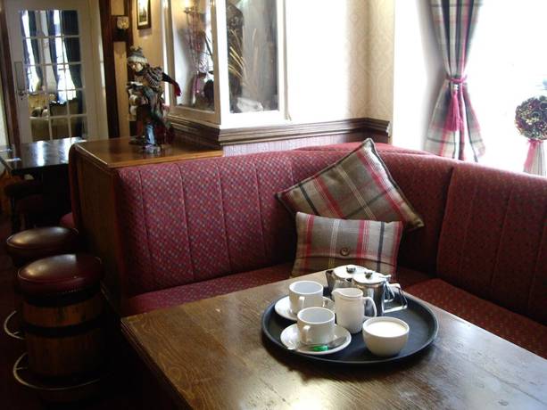 Imagen del bar/restaurante del Hotel Blue Bell. Foto 8