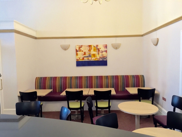 Imagen del bar/restaurante del Hotel Blue Bells. Foto 5