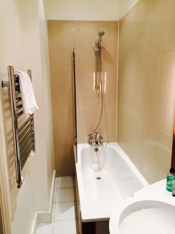 Imagen de la habitación del Hotel Blue Bells. Foto 11