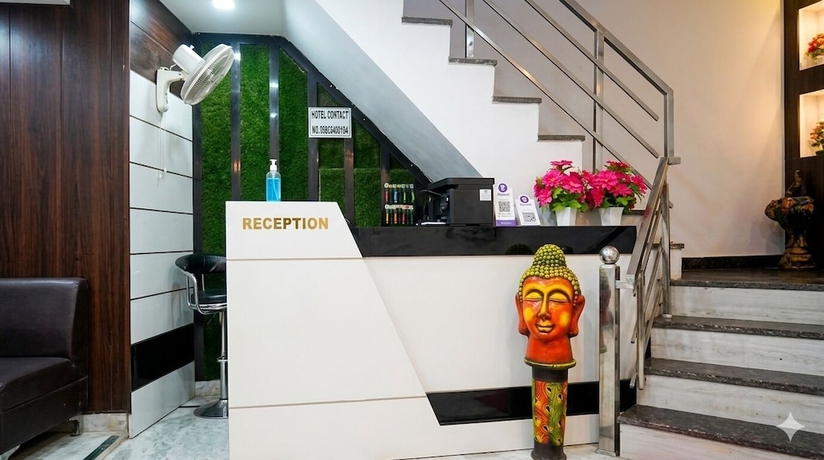 Imagen de los interiores del Hotel Blue Berry Agra. Foto 15