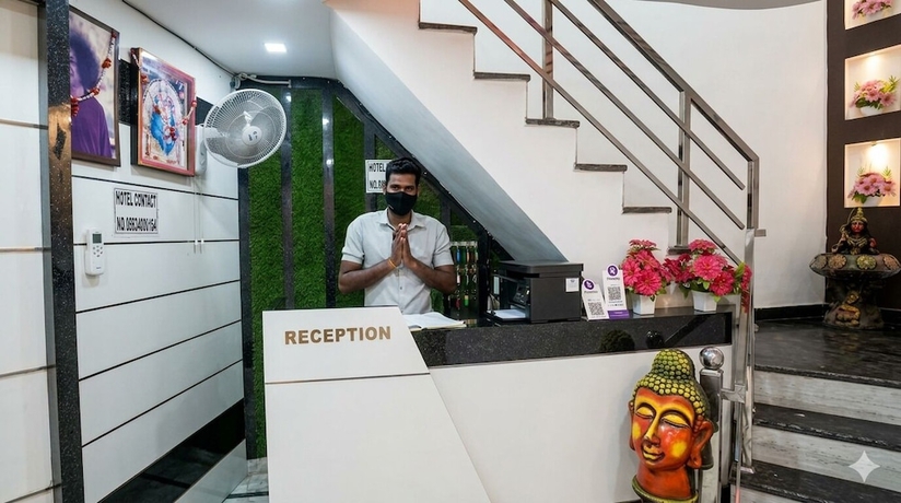 Imagen de los interiores del Hotel Blue Berry Agra. Foto 16