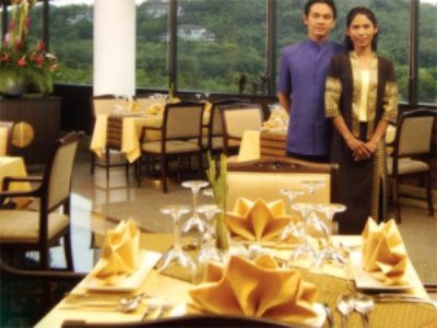 Imagen del bar/restaurante del Hotel Blue Canyon Country Club. Foto 3