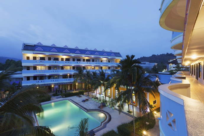 Imagen de los exteriores del Hotel Blue Carina Inn. Foto 15