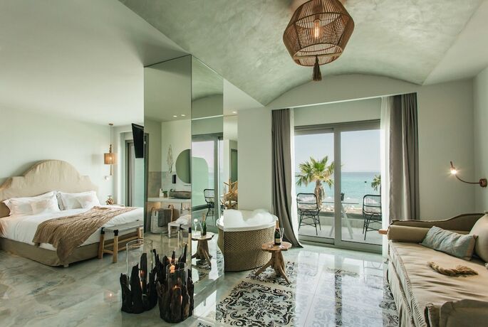Imagen de la habitación del Hotel Blue Carpet Luxury Suites. Foto 19