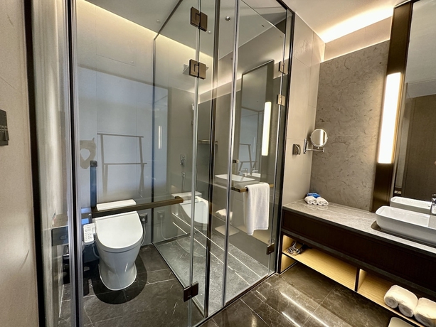 Imagen general del Hotel Blue City Fenghe Resort. Foto 1