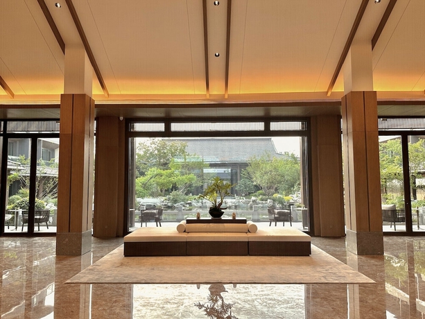 Imagen de los interiores del Hotel Blue City Fenghe Resort. Foto 18