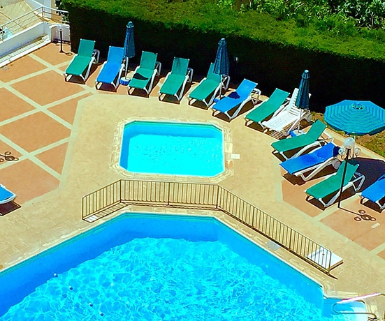 Imagen de la piscina del Hotel Blue Crane Apts. Foto 16
