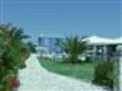 Imagen de los exteriores del Hotel Blue Diamond Studios. Foto 3