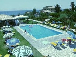 Imagen de la piscina del Hotel Blue Diamond Studios. Foto 6