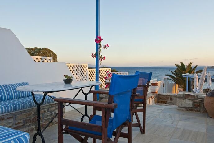 Imagen general del Hotel Blue Dolphin Antiparos Villas and Suites. Foto 3