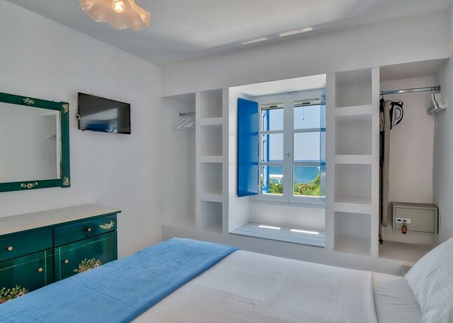 Imagen general del Hotel Blue Dolphin Antiparos Villas and Suites. Foto 12