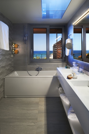 Imagen de la habitación del Hotel Blue Dolphin, Metamorfosi. Foto 9