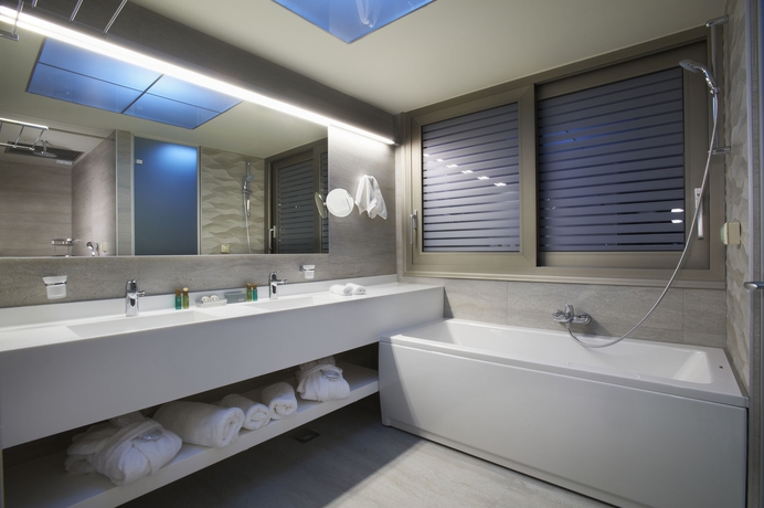 Imagen de la habitación del Hotel Blue Dolphin, Metamorfosi. Foto 10