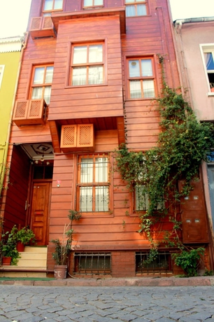 Imagen general del Hotel Blue Eye Suites. Foto 1