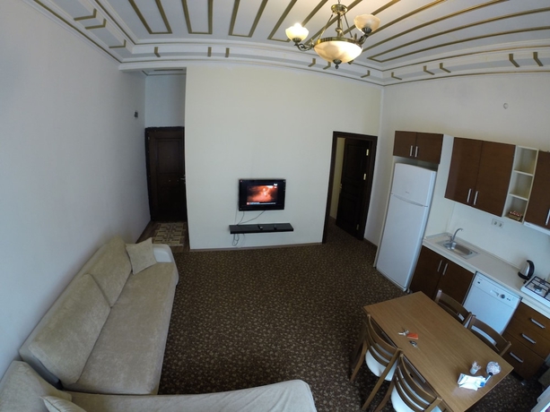 Imagen de la habitación del Hotel Blue Eye Suites. Foto 19