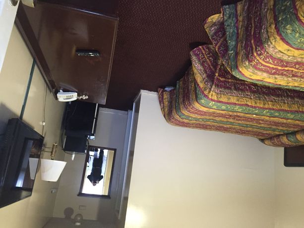 Imagen de la habitación del Hotel Blue Falls Motel. Foto 3