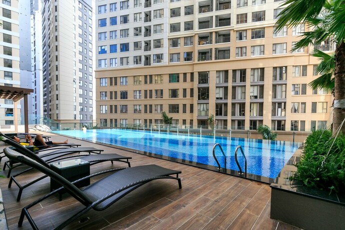 Imagen de la piscina del Hotel Blue Fingers Saigon Royal - Tresor. Foto 37