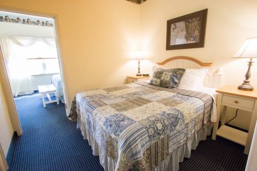 Imagen de la habitación del Hotel Blue Gate Garden Inn. Foto 12