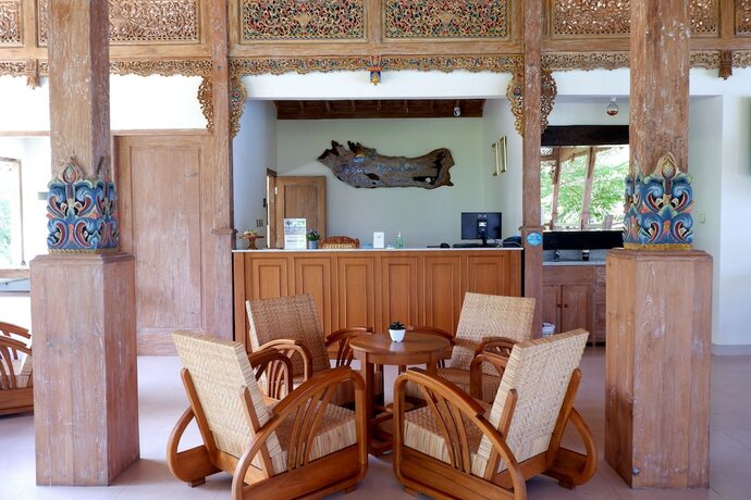 Imagen general del Hotel Blue Harbor Beachfront Villas and Resto. Foto 11