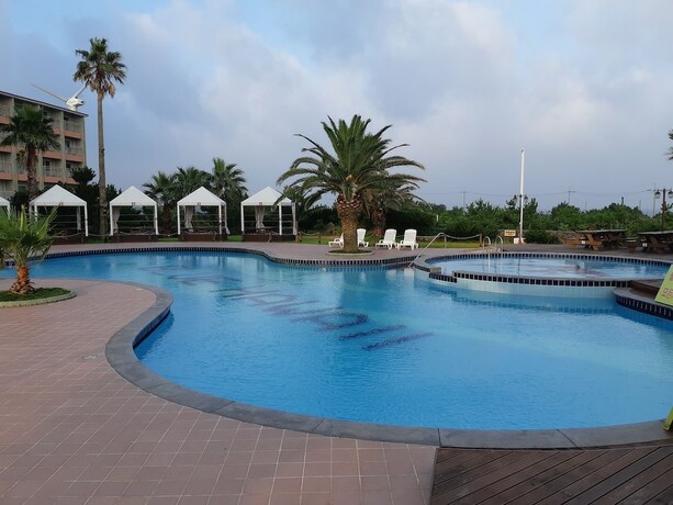 Imagen general del Hotel Blue Hawaii Resort. Foto 6