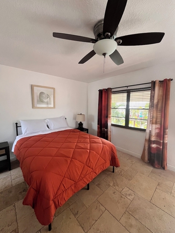 Imagen de la habitación del Hotel Blue Heron Bridge and Dive Club. Foto 8