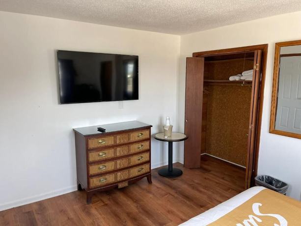Imagen de la habitación del Hotel Blue Heron Motel. Foto 13