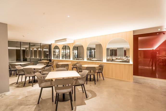 Imagen del bar/restaurante del Hotel Blue Hippo. Foto 3