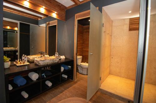 Imagen de la habitación del Hotel Blue Holbox. Foto 11