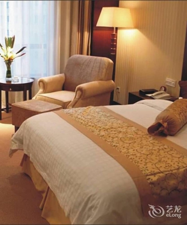 Imagen de la habitación del Hotel Blue Horizon International. Foto 10