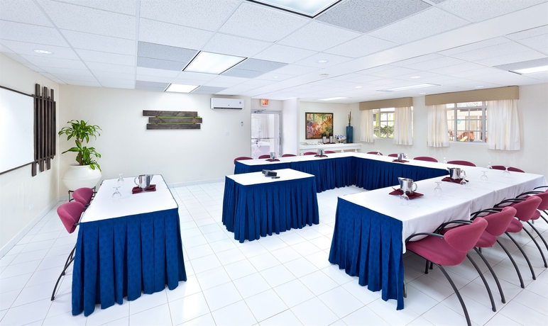 Imagen general del Hotel Blue Horizon, St Lawrence. Foto 2