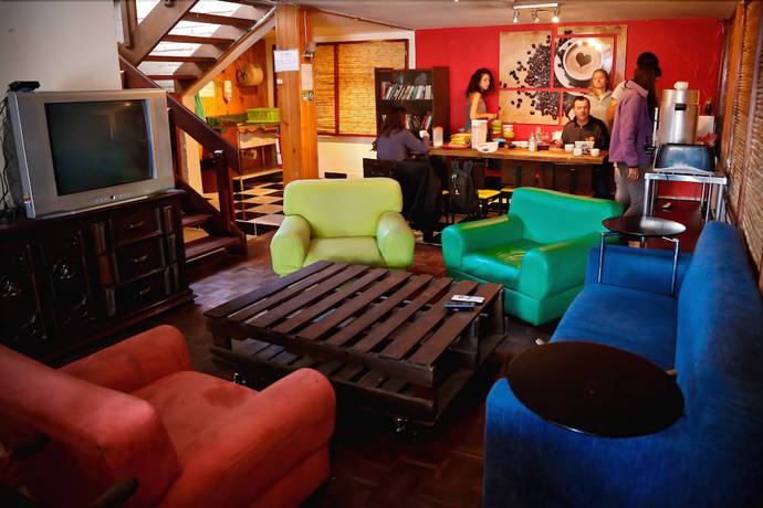 Imagen de los interiores del Hotel Blue House Youth Hostel. Foto 17