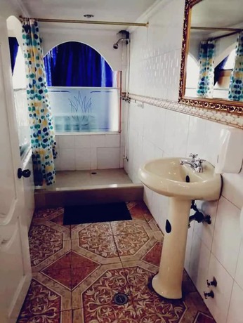 Imagen de la habitación del Hotel Blue Inn, Quito. Foto 8