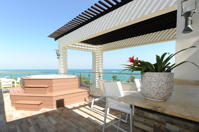 Imagen de los exteriores del Hotel Blue Jack Tar. Foto 12