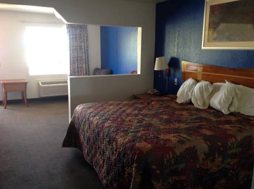 Imagen de la habitación del Hotel Blue Jay Inn and Suites. Foto 6