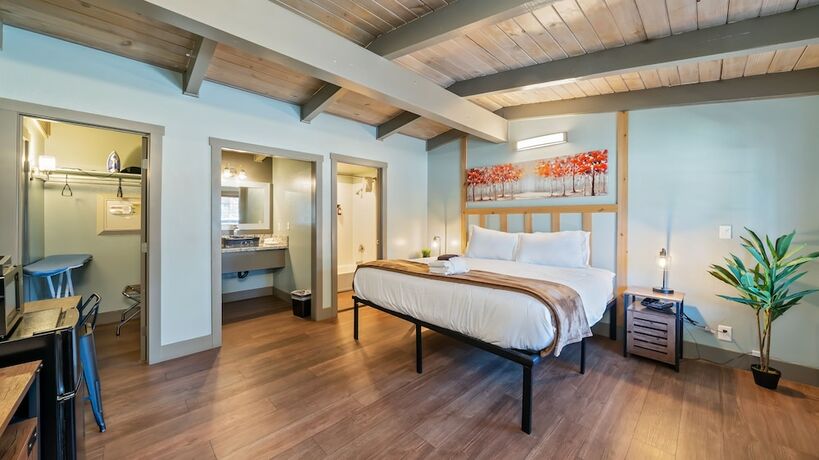 Imagen general del Hotel Blue Jay Lodge. Foto 3