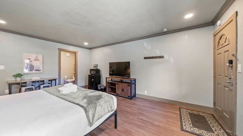 Imagen general del Hotel Blue Jay Lodge. Foto 5