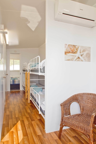 Imagen de la habitación del Hotel Blue Lagoon Beach Resort. Foto 7