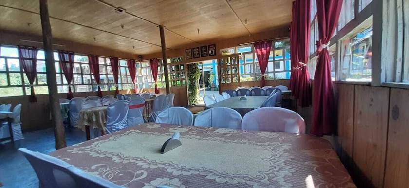 Imagen del bar/restaurante del Hotel Blue Lagoon, Mirik. Foto 5