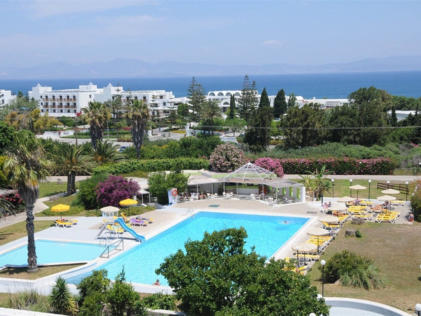 Imagen de la piscina del Hotel Blue Lagoon Ocean. Foto 16