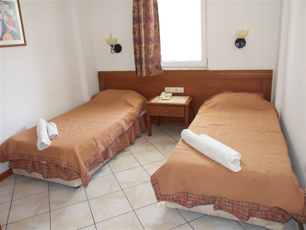 Imagen general del Hotel Blue Lagoon Otel. Foto 10
