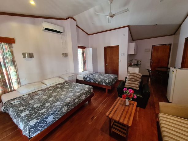 Imagen de la habitación del Hotel Blue Light Village hotel. Foto 5