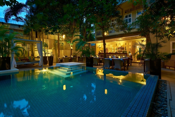 Imagen de la piscina del Hotel Blue Lime. Foto 15