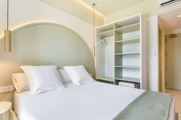 Imagen de la habitación del Hotel Blue Malva. Foto 7
