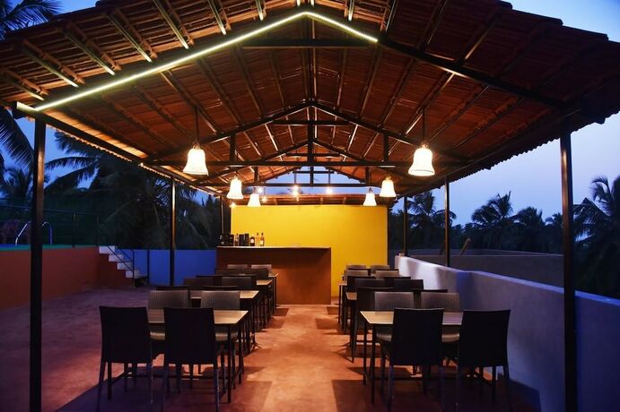 Imagen del bar/restaurante del Hotel Blue Marine Resort. Foto 16