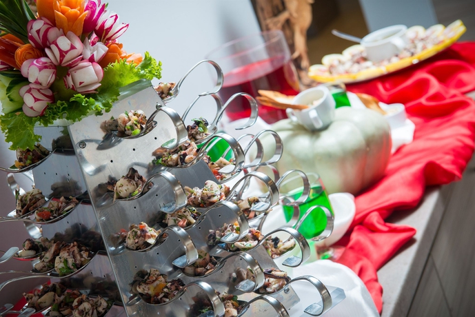 Imagen del bar/restaurante del Hotel Blue Marine Resort and Spa. Foto 3